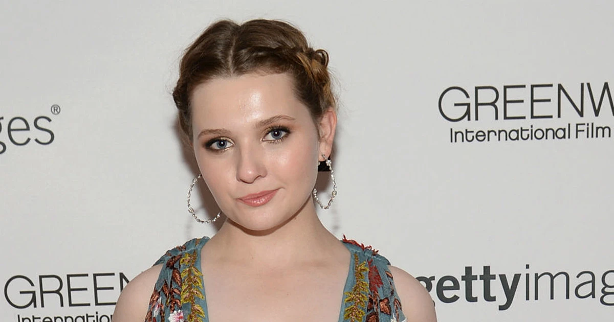 Abigail Breslin Details Of Domestic Violence On Her Previous Relationship