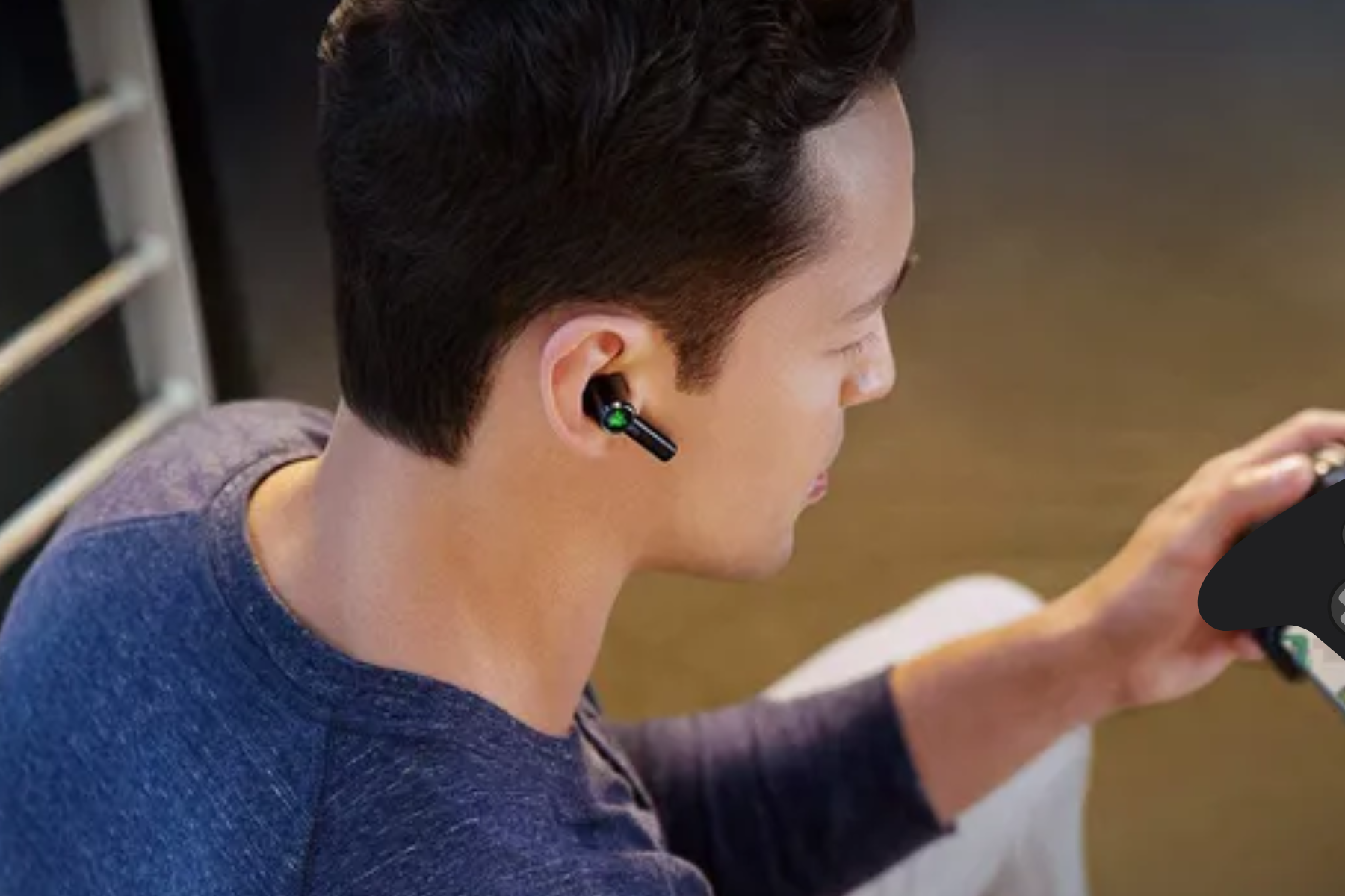 Can You Use Earbuds As A Mic On Xbox One The Answer And More