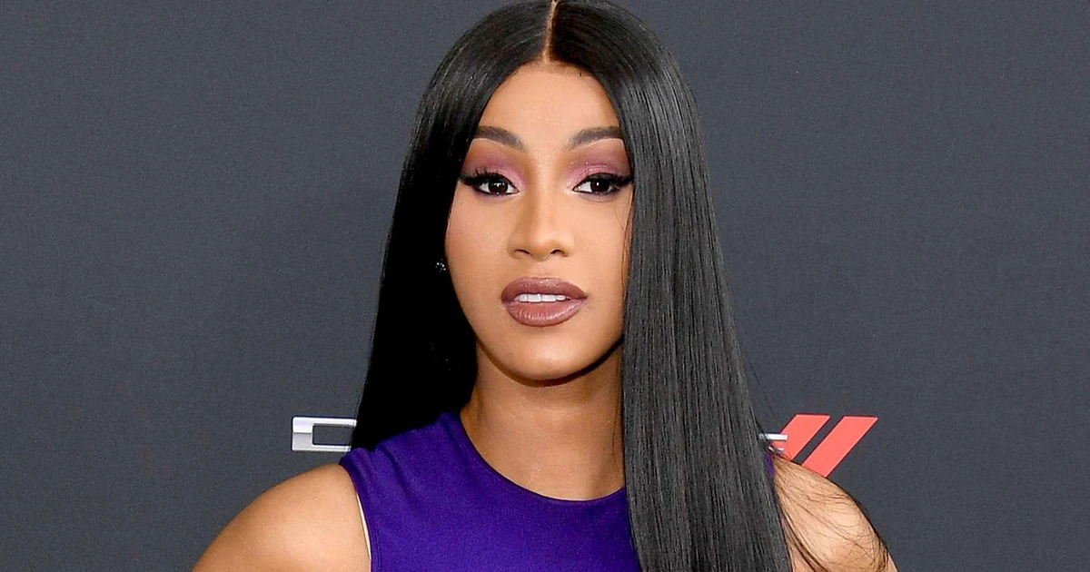 Cardi B Throws Microphone At A Concertgoer Who Threw A Drink At Her