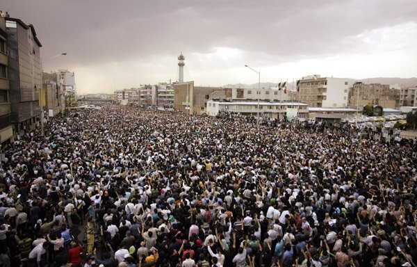 Tehran-protesters-faramarz.jpg